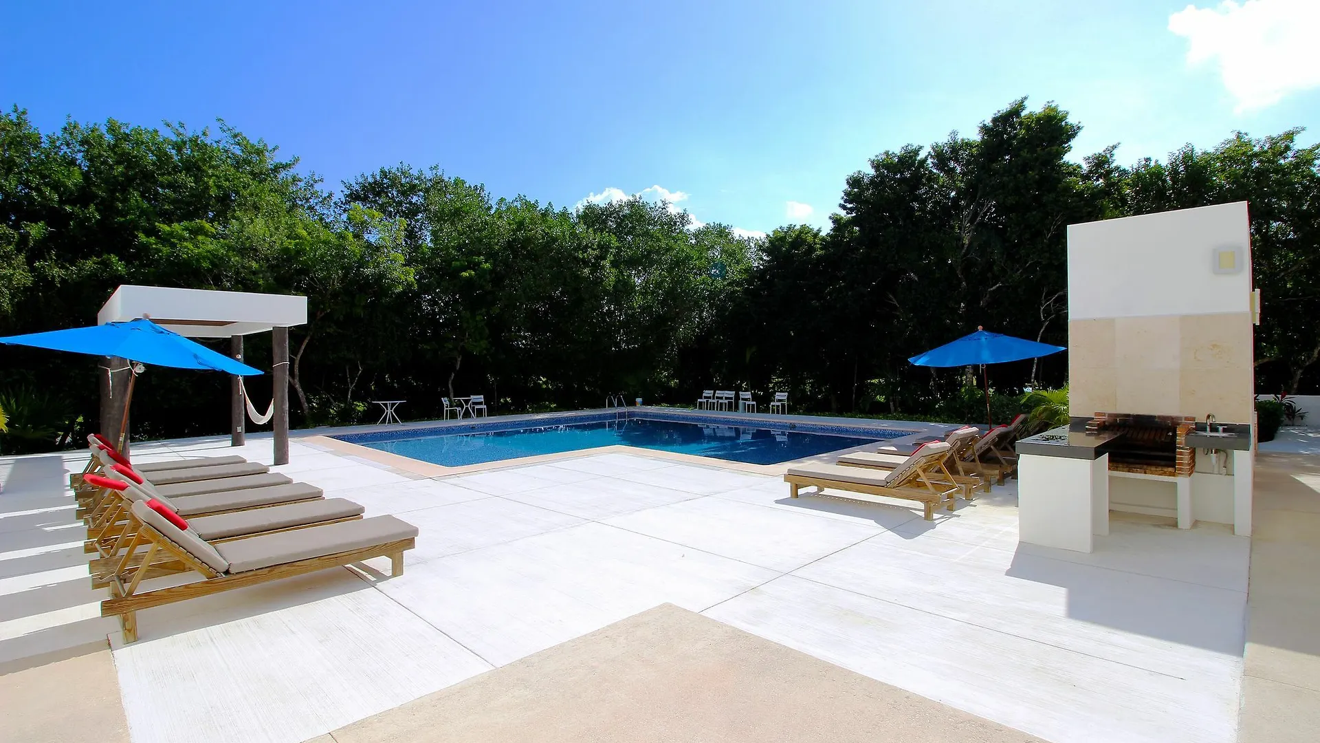 Rooftop Jacuzzi Vacation Home By Olahola Akumal